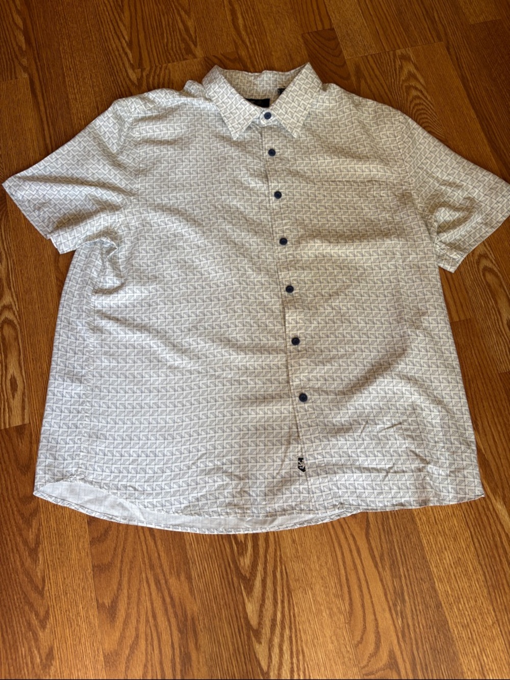 Nat Nast Men's Short-Sleeve Button-Up Shirt - White Geometric Print